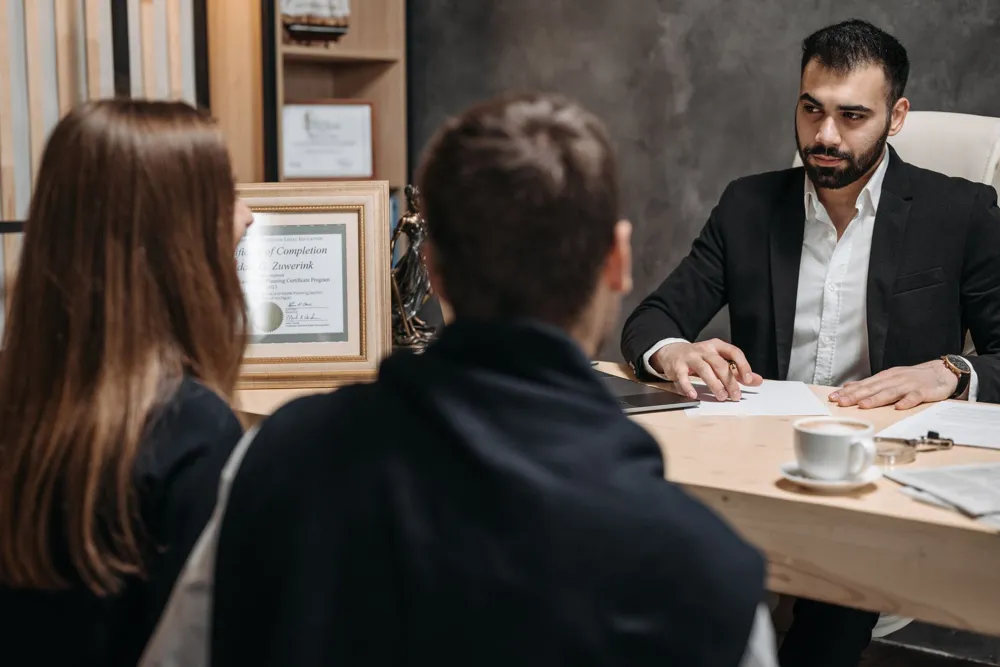 Captação de clientes para advogados: como reduzir o tempo de resposta sem ferir as regras da OAB